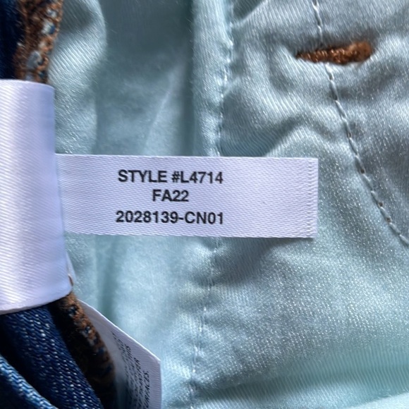 J Crew Vintage Slim Straight Size 26P - Picture 12 of 13